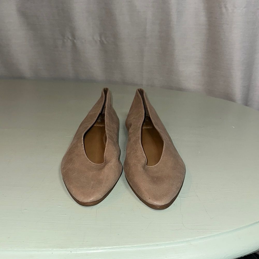 CROWN VINTAGE POINTED TELIAN FLATS (SIZE